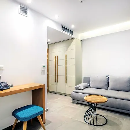 Senso Hotel Néa Péramos