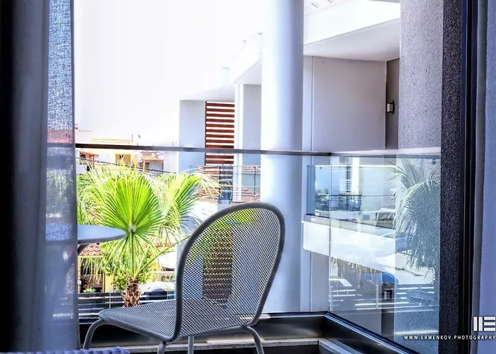 Hotel Senso Néa Péramos